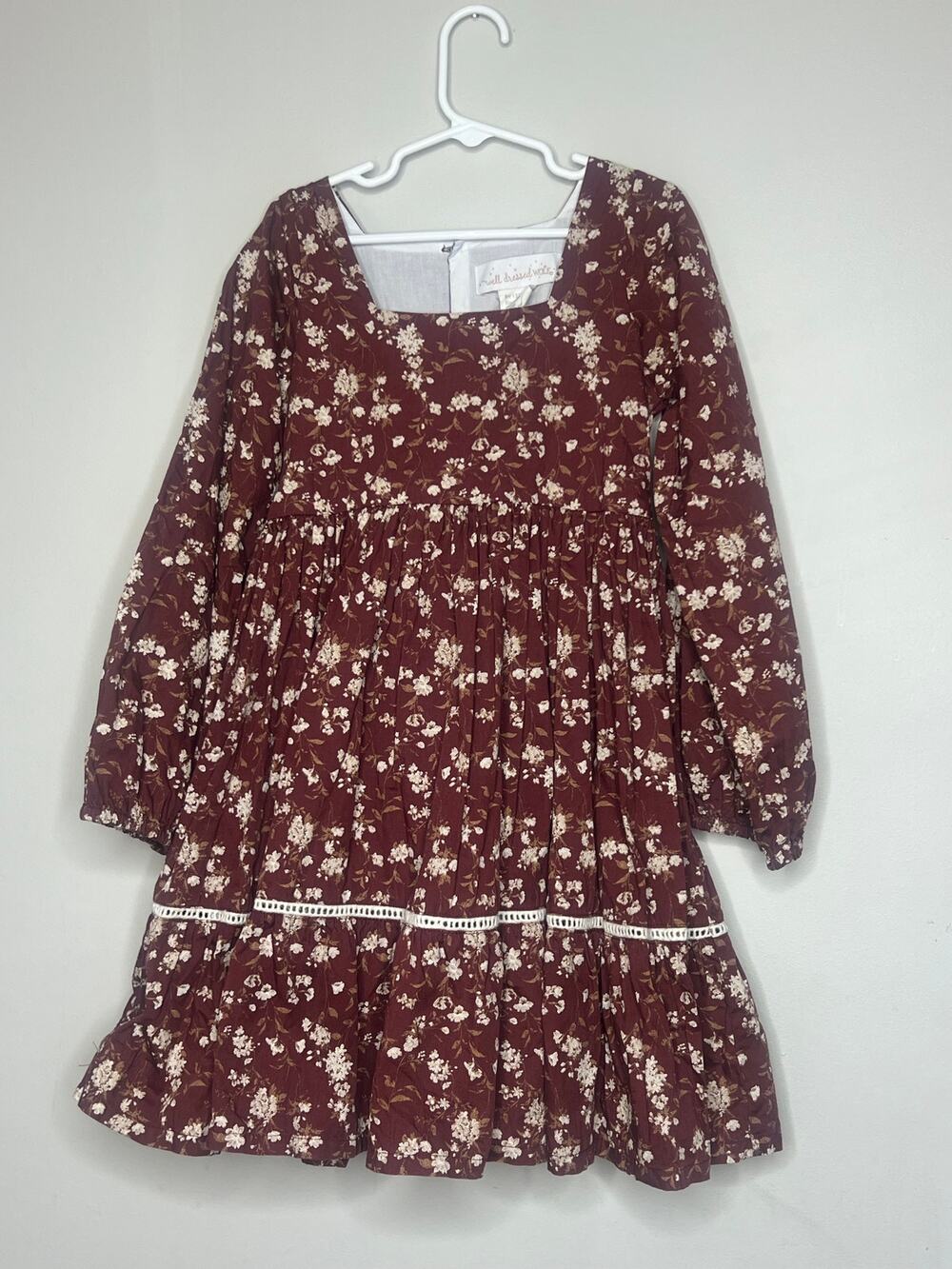 Well Dressed Wolf Size 8 EUC Fall Button Down Dress